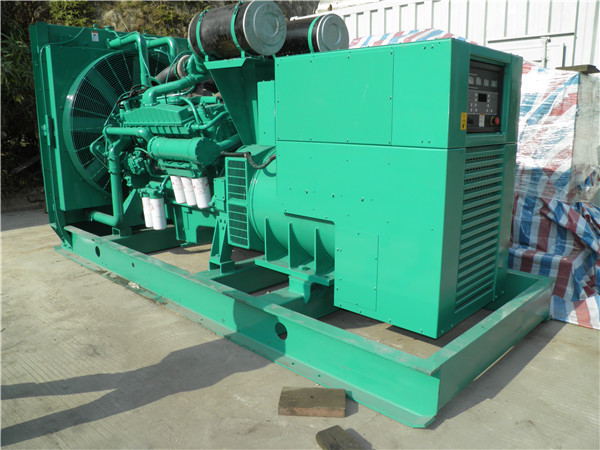 武昌发电车出租-柴油发电机散热器怎样散热